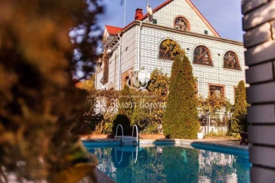 Будинок, 3 поверхи, 6 соток. Садова, 40, Осокорки, Дарницьки