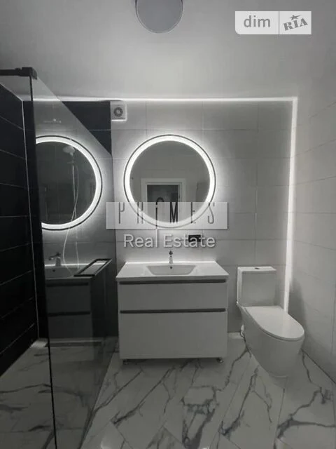 Продаж 2 поверхового будинку 120 кв. м, 3 кімнати, на вул. Я