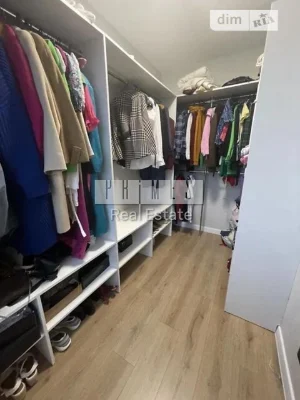 Продаж 2 поверхового будинку 120 кв. м, 3 кімнати, на вул. Я