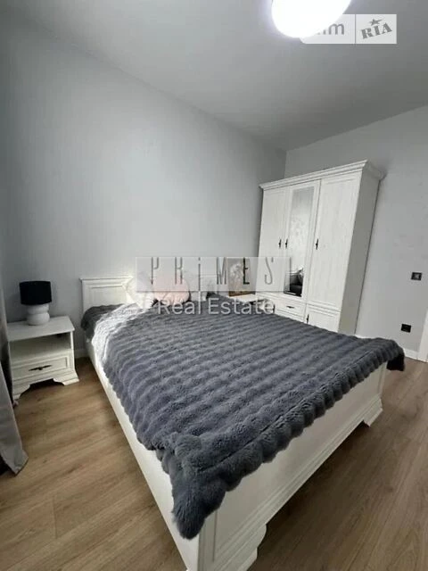 Продаж 2 поверхового будинку 120 кв. м, 3 кімнати, на вул. Я