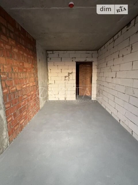 Sale of 2-room apartment 70 sq. m. on Andriy Verkhoglyada St. 30 • I