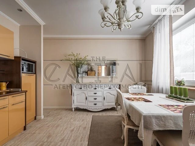 Продаж 2 поверхового будинку з ділянкою на 3 сотки, 200 кв.