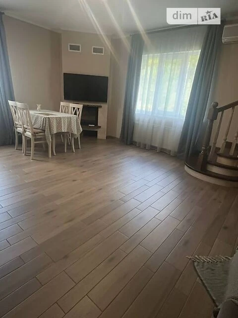 Продаж 2 поверхового будинку з ділянкою на 6 соток, 104 кв.