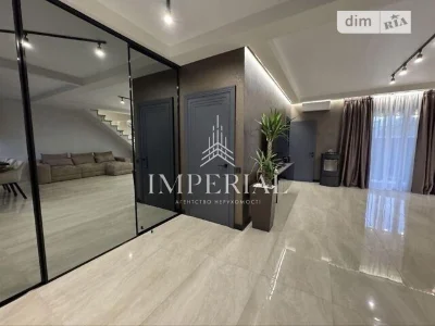Продаж 2 поверхового будинку 140 кв. м, 3 кімнати, на вул. С