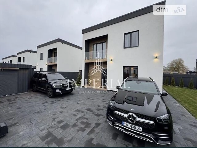 Продаж 2 поверхового будинку 140 кв. м, 3 кімнати, на вул. С