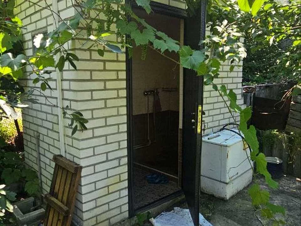 Будинок. Київ, Дамбова вул.