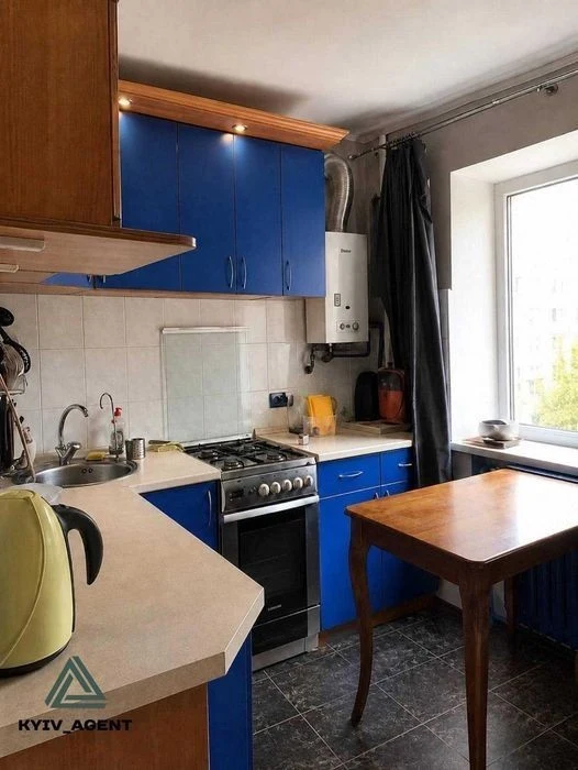 WOW! Full 3-room apartment (2 separate bedrooms) on Parkovo Street