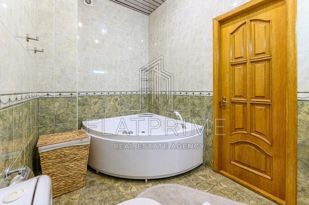 4-room apartment for sale 149 m² in the center of Kyiv