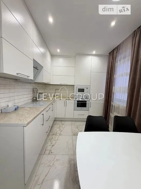 For sale 2-room apartment 65 sq. m. on Priorska Street 16 • ID 346701