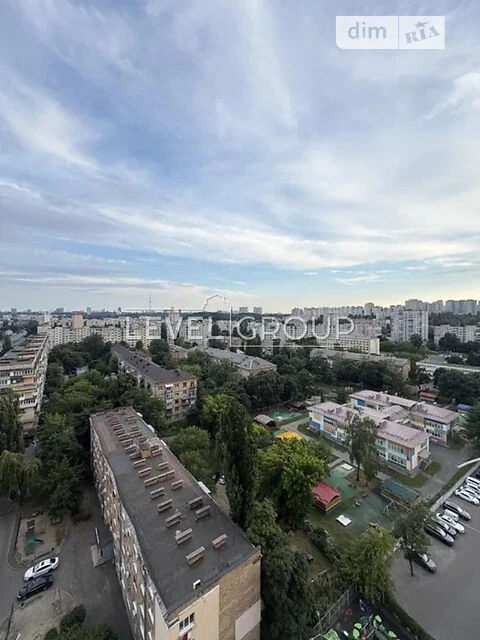 For sale 2-room apartment 65 sq. m. on Priorska Street 16 • ID 346701