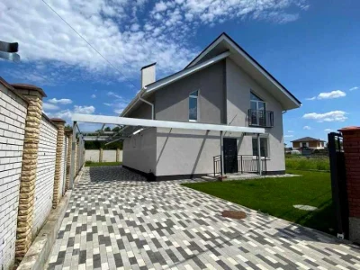Будинок. Київ, лісостеповий