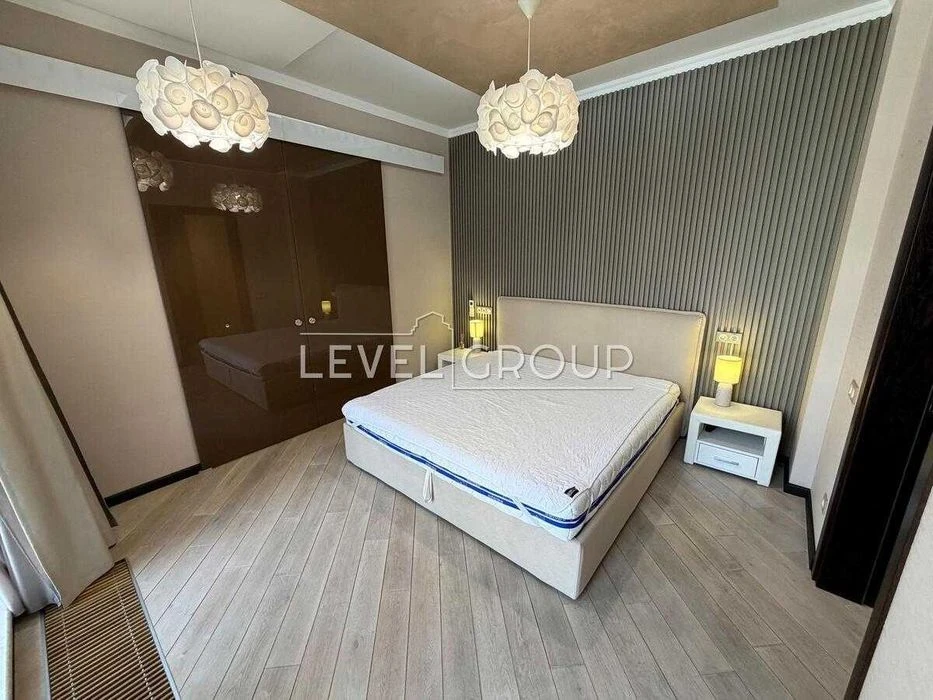 3 кімнатна 121 м.кв. ЖК Новопечерські Липки  вул. Андрія Вер