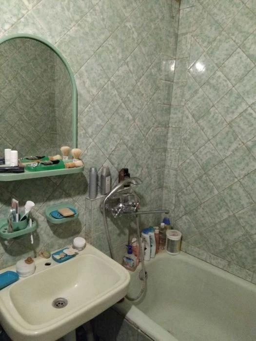 For sale: 2-room apartment, improved, 50 m2, floor 3/9, Klochk Street