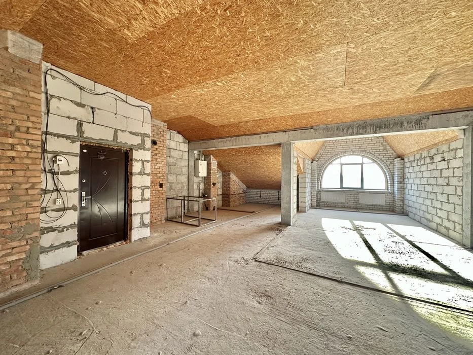 Продаж! 162 кв.м  у ЖК Ренесанс за 45000$