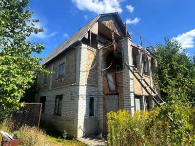 Будинок. Київ, Центральна вул.