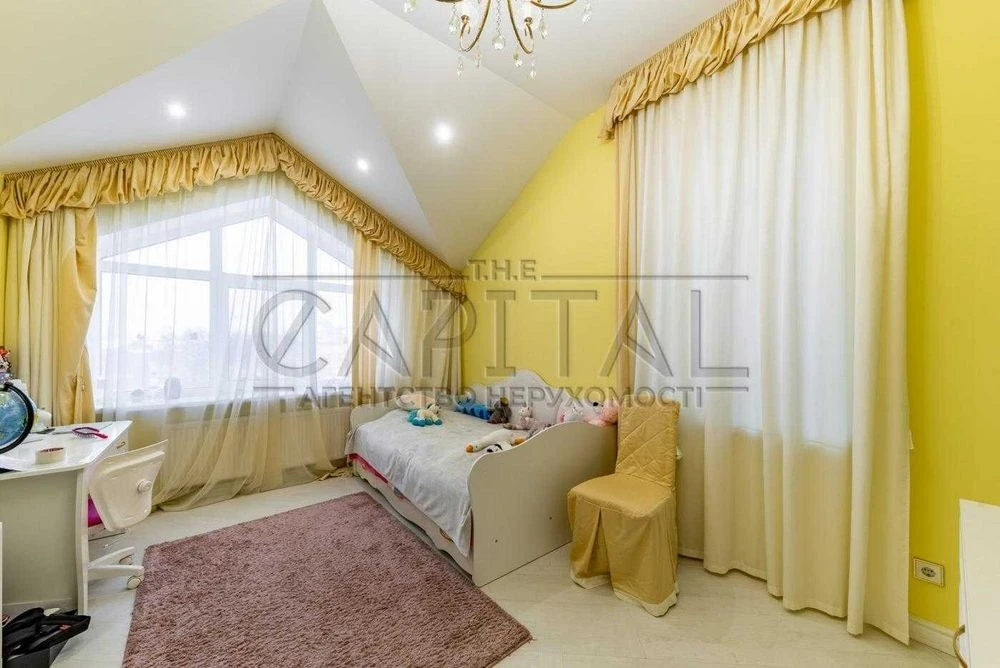 Продаж 3-поверхового будинку, 332м2, Солом'янський р-н, Бати