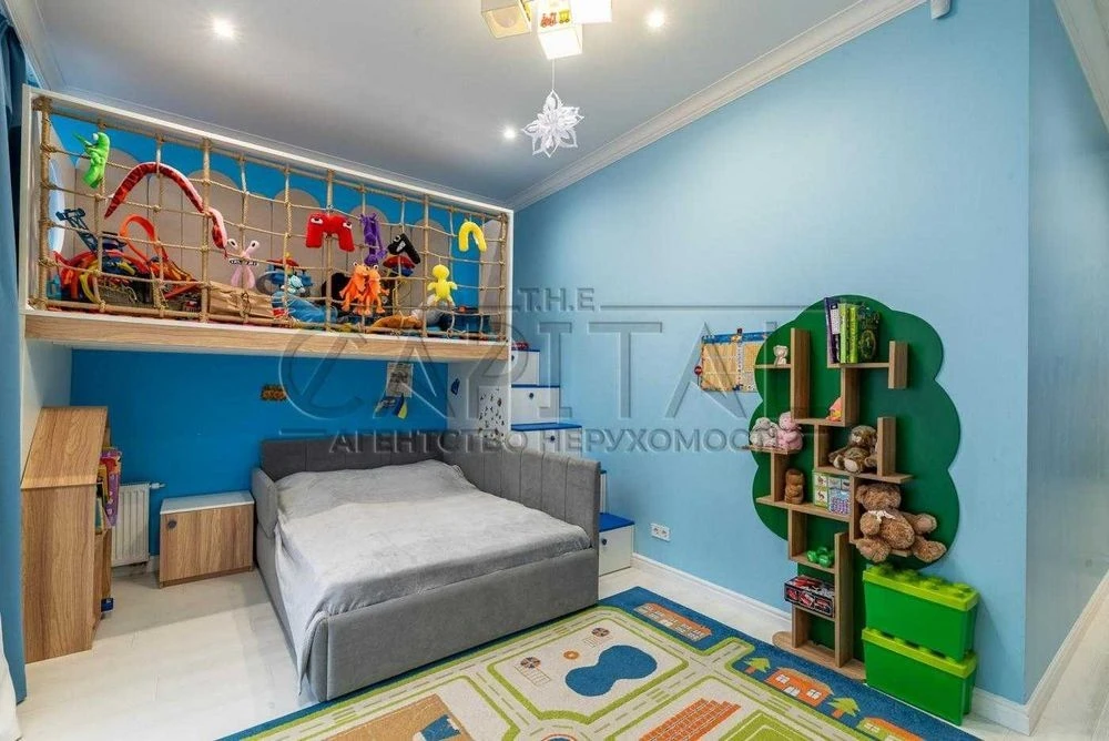 Продаж 3-поверхового будинку, 332м2, Солом'янський р-н, Бати