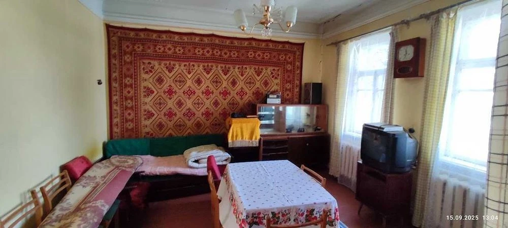 Продаж пів-будинку на вул. Долинського Луки, 3 (Кареловська)