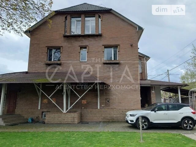 Продаж 3 поверхового будинку з гаражем і ділянкою на 6 соток