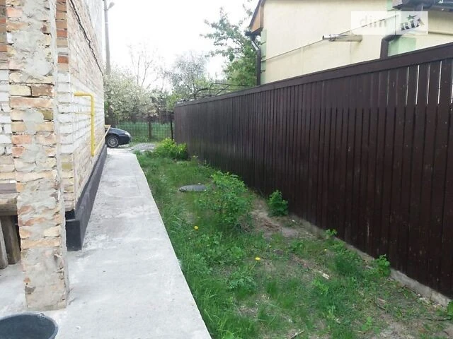 Продаж 3 поверхового будинку з балконом і ділянкою на 5 сото