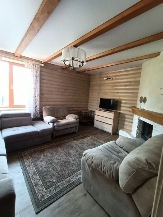 Продаж будинка метро Славутич 10хвилин пішки. Ціна 139999 у.