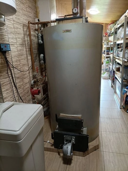Продаж будинка метро Славутич 10хвилин пішки. Ціна 139999 у.