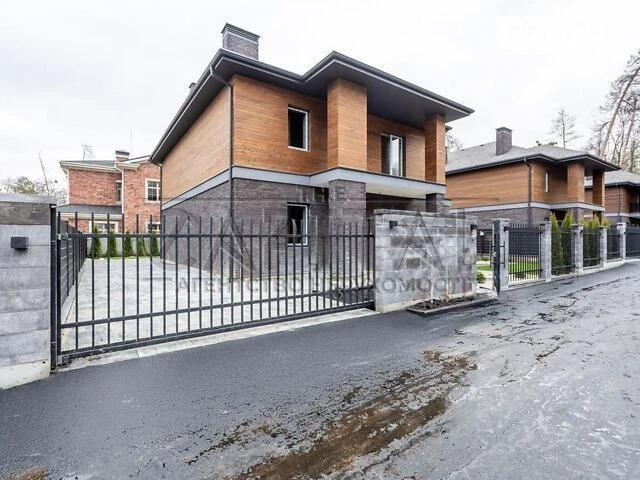 Продаж 2 поверхового будинку з балконом і ділянкою на 5 сото