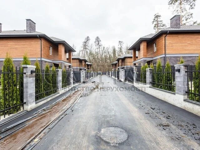 Продаж 2 поверхового будинку з балконом і ділянкою на 5 сото