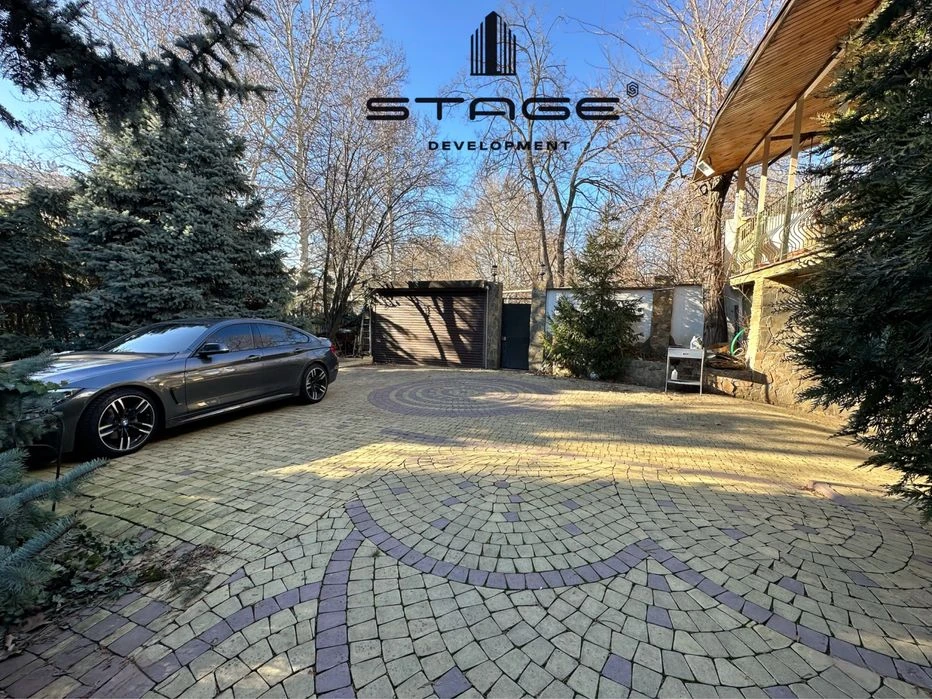 NO COMMISSION • House with a guest house at 10 Fontana • Kordonny