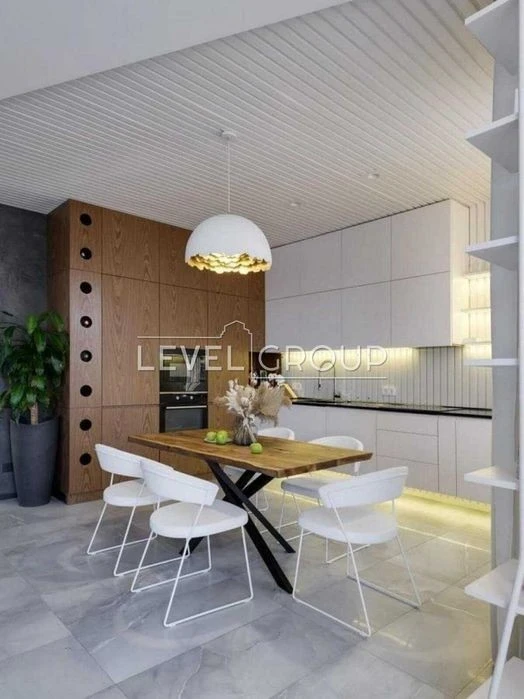 Продаж будинку з басейном у Голосіївському районі | 180 м² |
