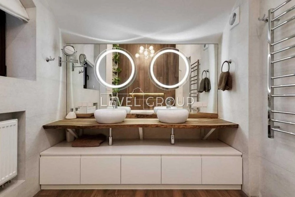 Продаж будинку з басейном у Голосіївському районі | 180 м² |