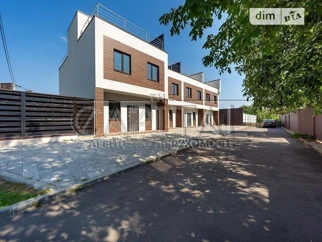 Продаж 2 поверхового будинку з ділянкою на 2 сотки, 124 кв.