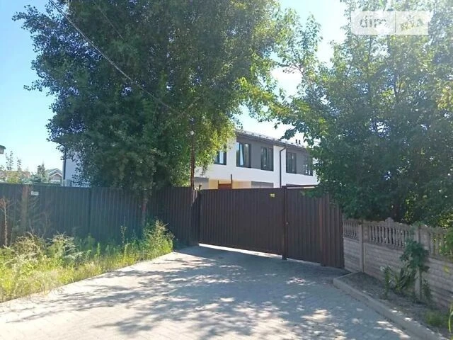 Продаж 2 поверхового таунхауса з ділянкою на 2 сотки, 125 кв