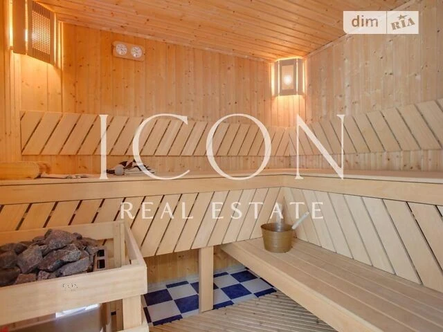 Продаж 3 поверхового будинку з ділянкою на 30 соток, 600 кв.