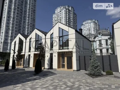 Продаж 2 поверхового таунхауса з ділянкою на 2 сотки, 120 кв