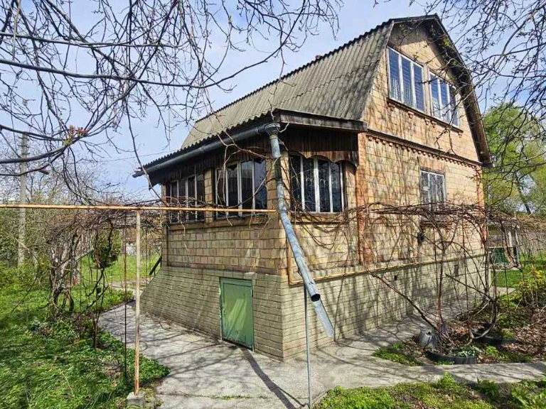Будинок. Київ, 61-ша Садова вул.