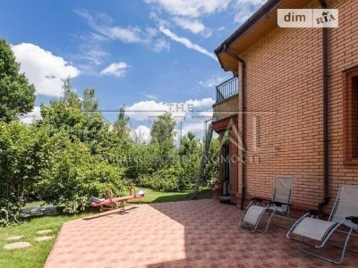 Продаж 2 поверхового будинку з гаражем і ділянкою на 10 сото