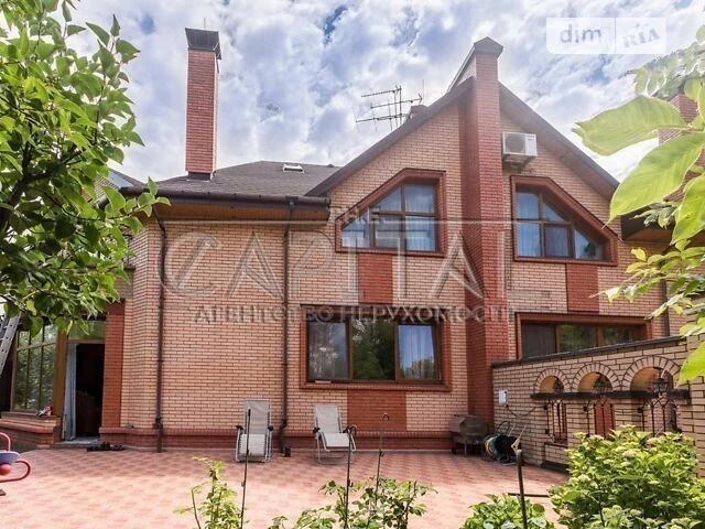Продаж 2 поверхового будинку з гаражем і ділянкою на 10 сото