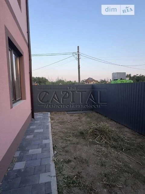 Продаж 2 поверхового таунхауса з ділянкою на 1 сотку, 100 кв