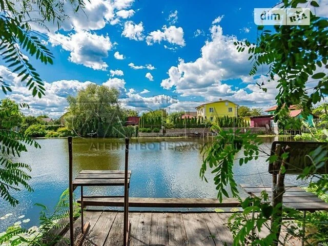 Продаж 2 поверхового будинку з гаражем і ділянкою на 10 сото