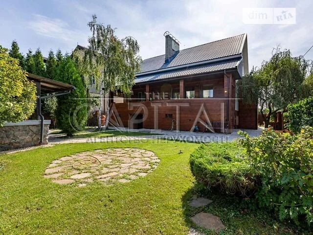 Продаж 2 поверхового будинку з гаражем і ділянкою на 4.4 сот