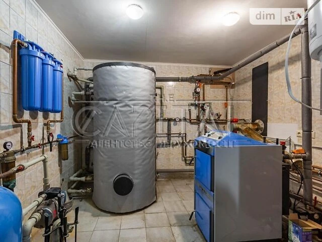 Продаж 2 поверхового будинку з гаражем і ділянкою на 4.4 сот