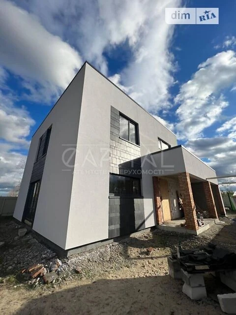 Продаж 2 поверхового будинку з гаражем і ділянкою на 8 соток