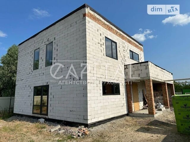 Продаж 2 поверхового будинку з гаражем і ділянкою на 8 соток