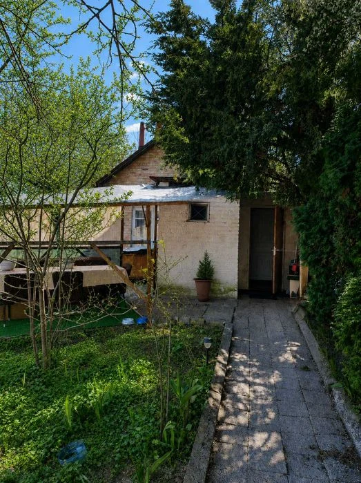 Продаю будинок, 6 соток, метро "Васильківська" — 15 хв