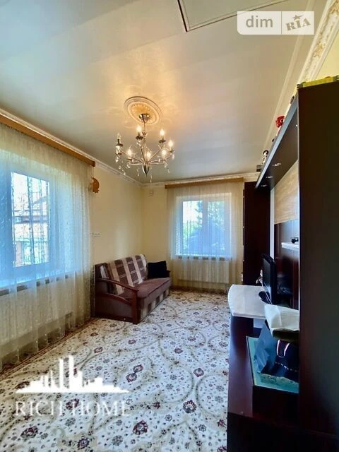 Продаж 2 поверхового будинку з ділянкою на 8 соток, 216 кв.