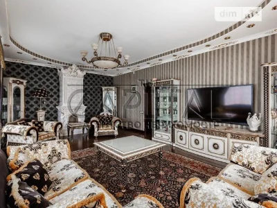Продаж 3 поверхового будинку з верандою і ділянкою на 15 сот