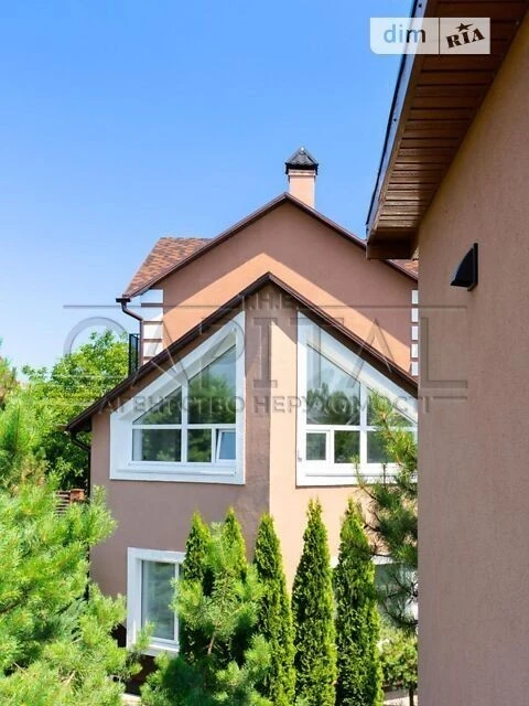 Продаж 3 поверхового будинку бесідка і ділянкою на 6 соток,