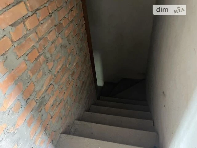 Продаж 3 поверхового будинку з ділянкою на 3 сотки, 315 кв.