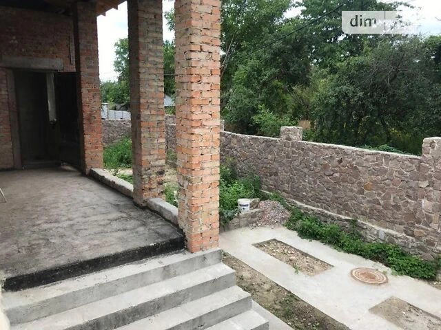 Продаж 3 поверхового будинку з ділянкою на 3 сотки, 315 кв.